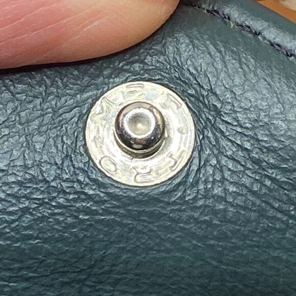 Tromet Dark green leather fold over snap wallet with two zippered compartments - Picture 13 of 13